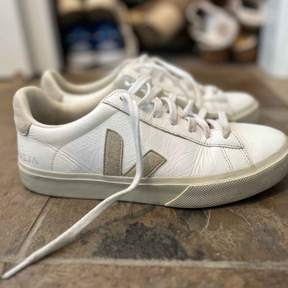 Veja sneakers size 9 (women’s)